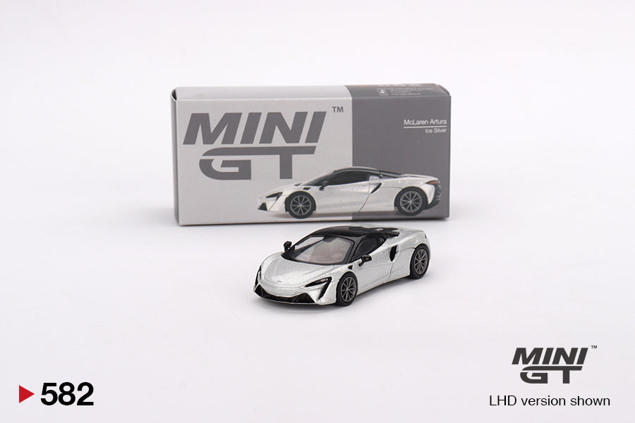 #582 - McLaren Artura (Ice Silver)