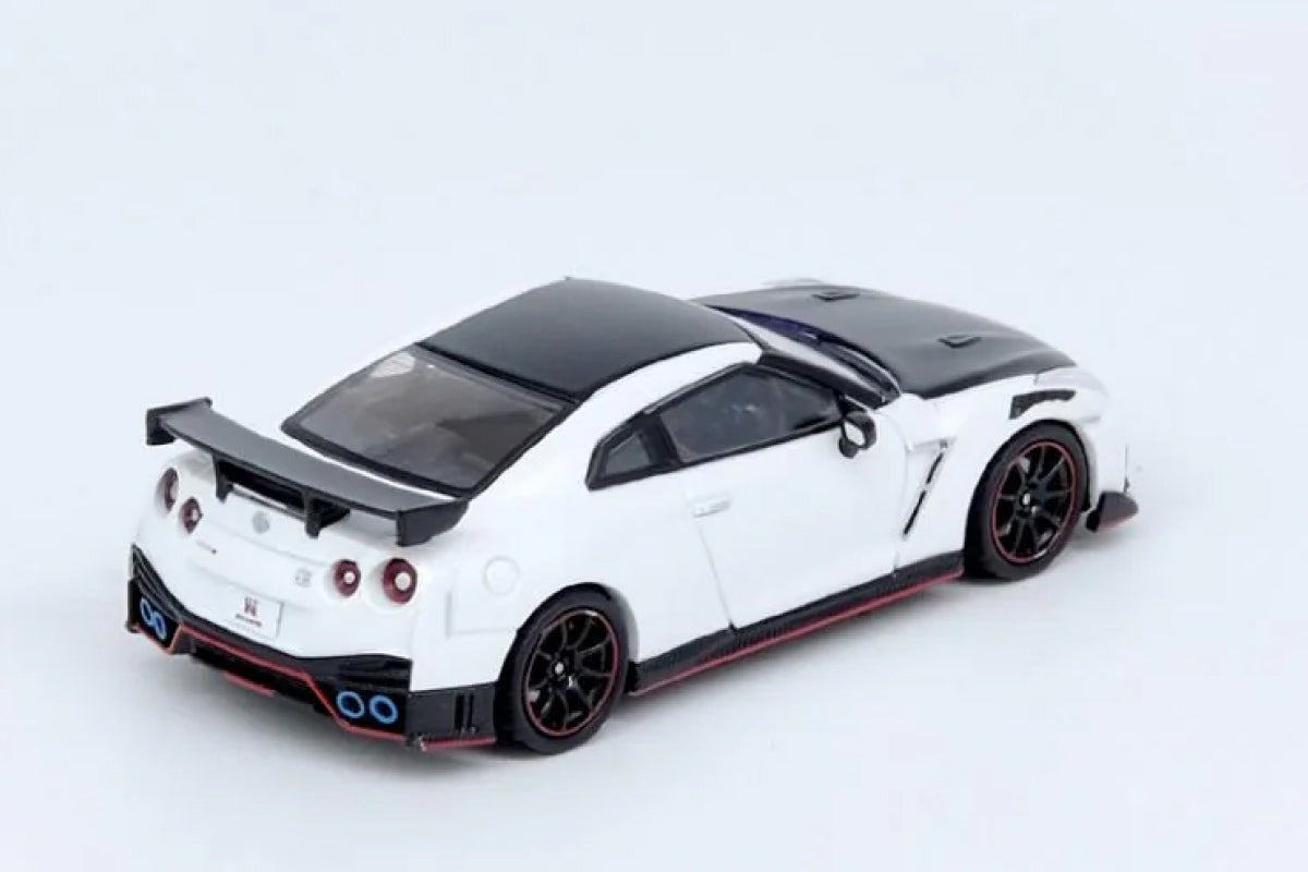 Nissan GT-R (R35) NISMO (White)
