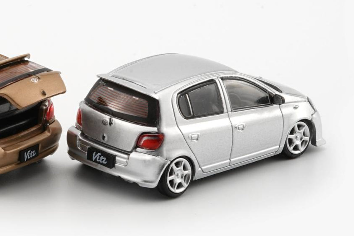 Toyota Yaris / Echo / Vitz (Silver)