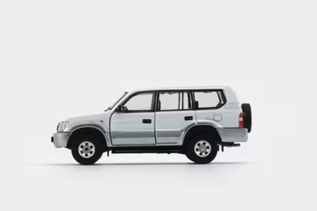 Toyota Land Cruiser LC95 (White)