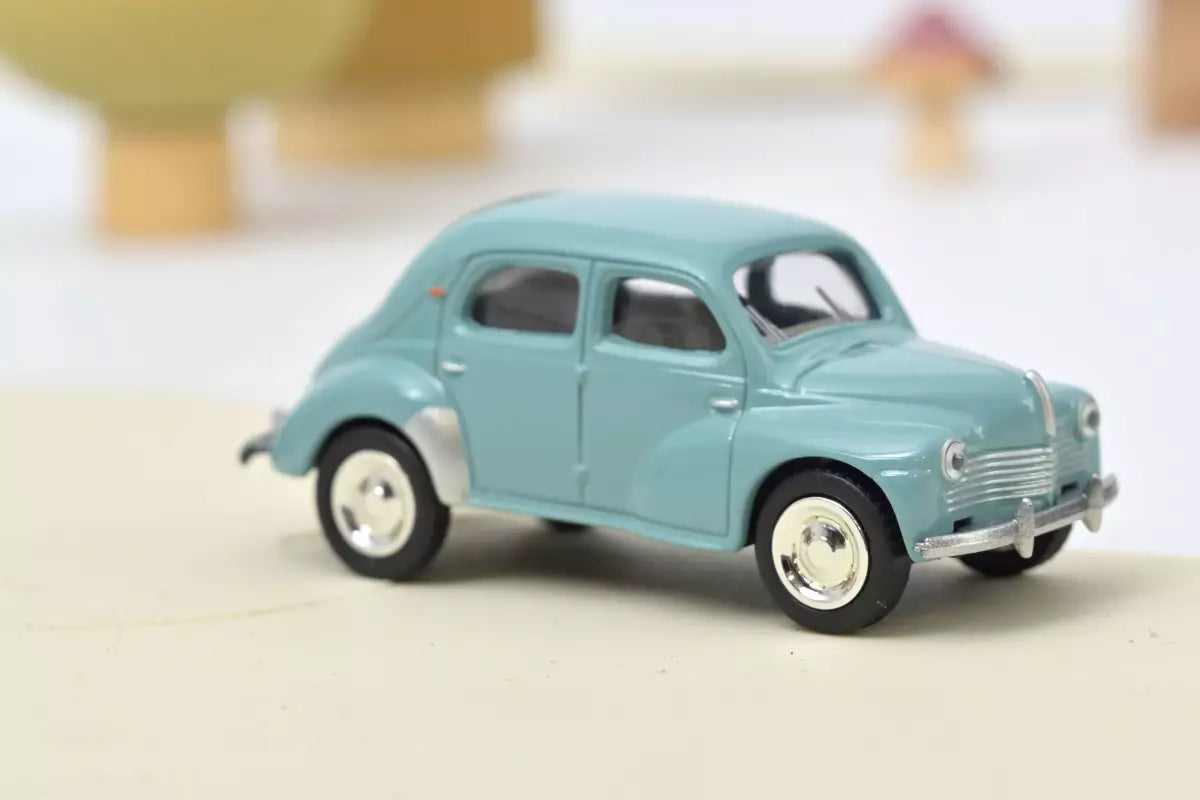 1952 Renault 4CV (Clear Blue)