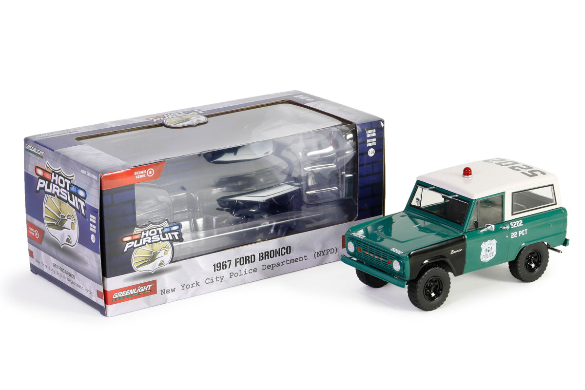 1:24 - 2010 Ford Crown Victoria Police Interceptor / Florida Highway Patrol