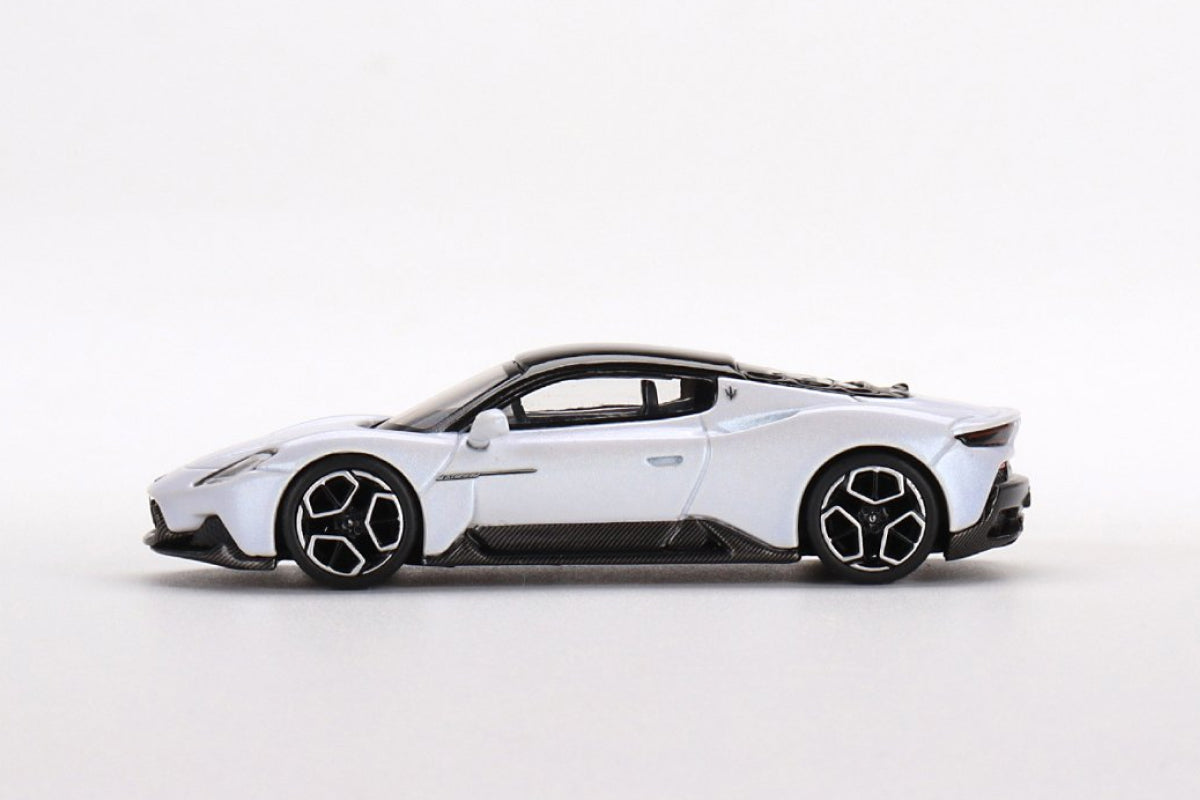 Maserati MC20 (Bianco Audace)