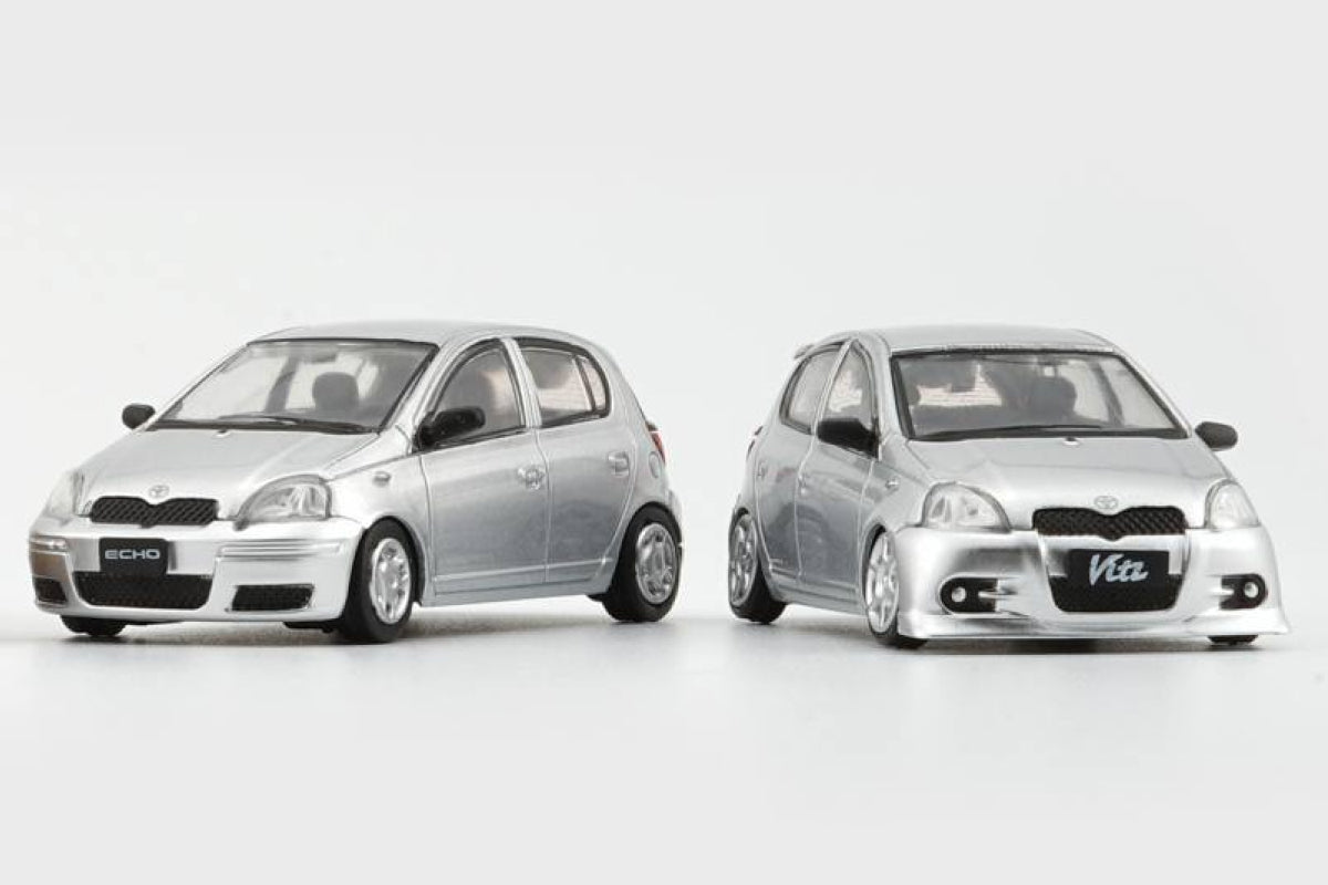 Toyota Yaris / Echo / Vitz (Silver)