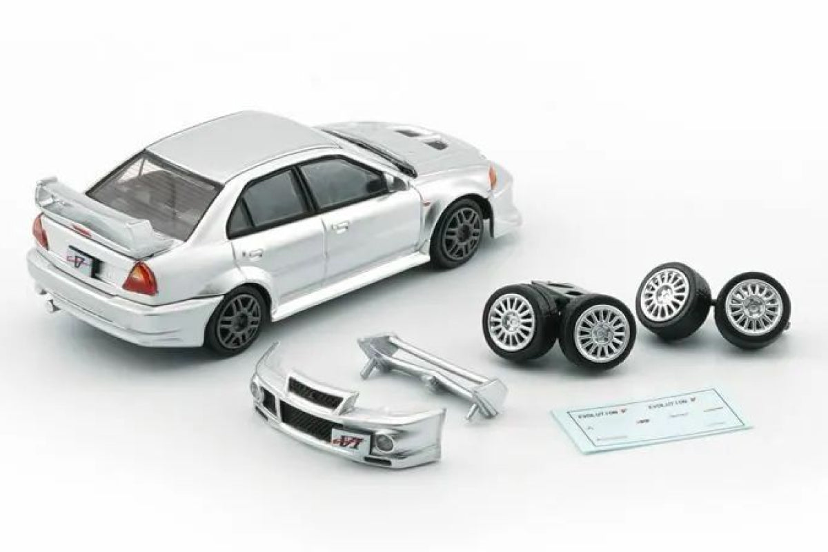 Mitsbushi Lancer Evolution V and VI (Silver)