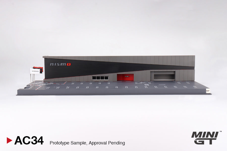 1:64 - Diorama Nissan Motorsports Nismo Operation