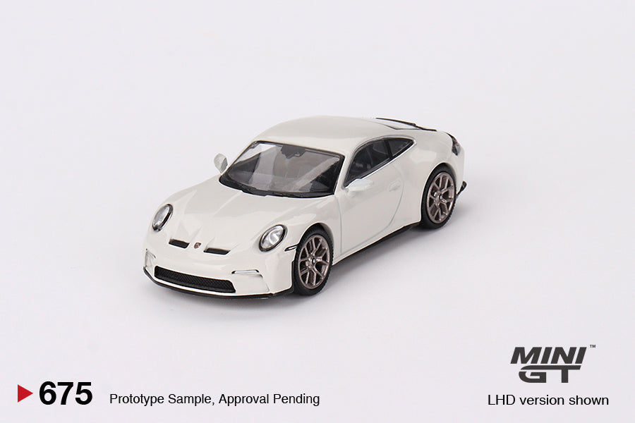 #675 - Porsche 911 (992) GT3 Touring Crayon
