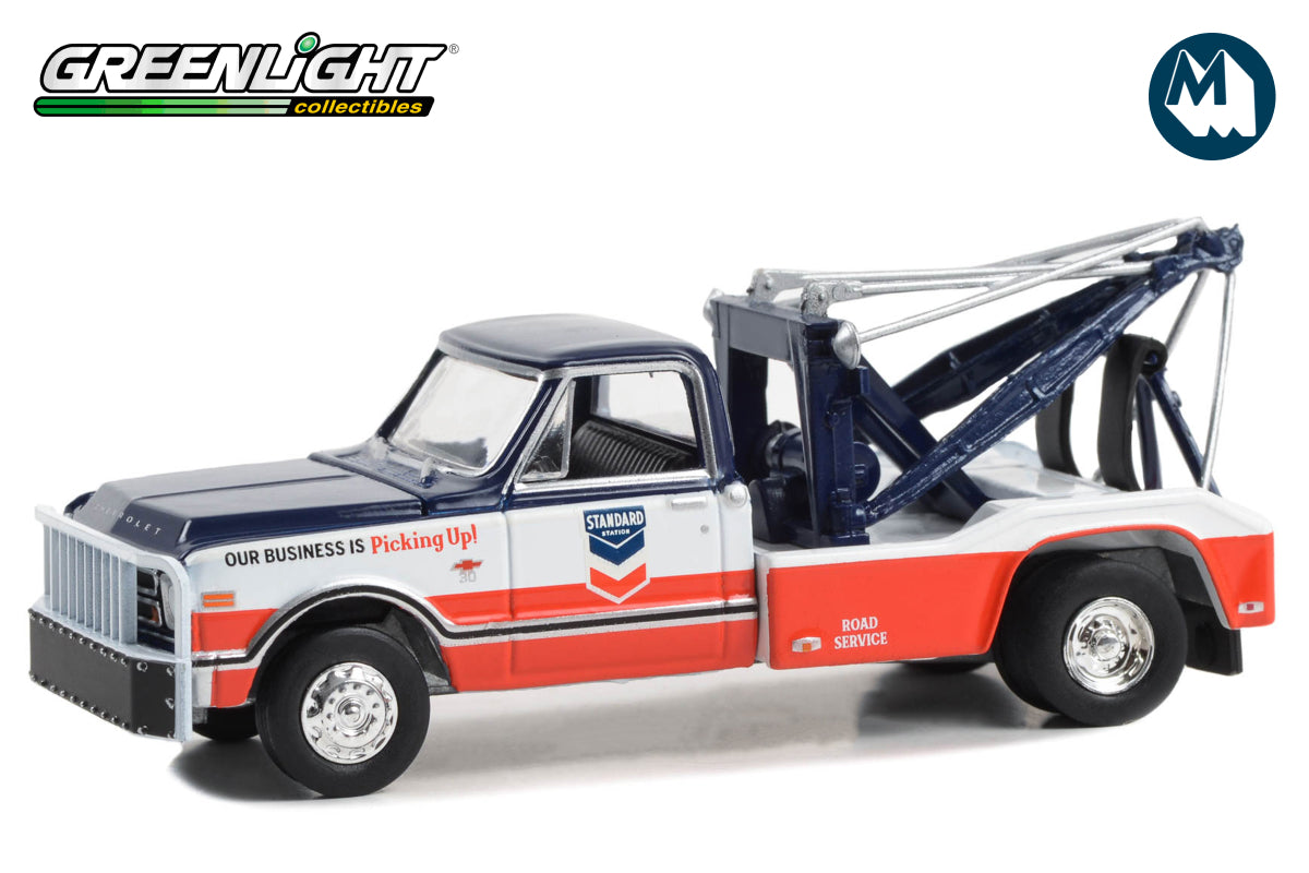 1968 Chevrolet C-30 Dually Wrecker - Standard Oil Road Service