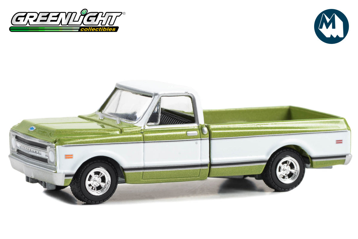 1972 Chevrolet C-10 Custom - Lot #798 (Green/White)