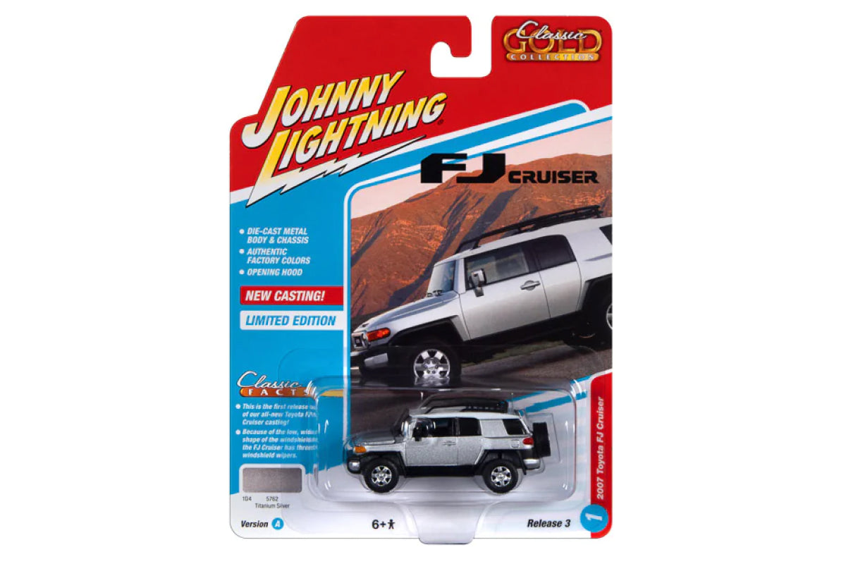 2007 Toyota FJ Cruiser (Titanium Silver)