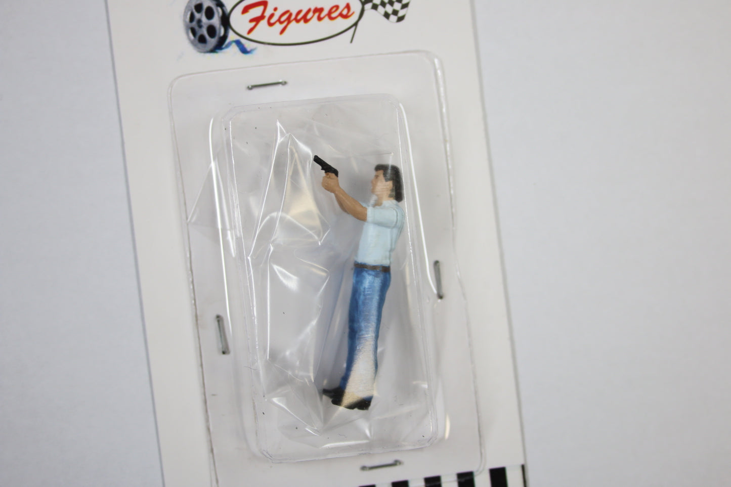 1:43 - Martin Riggs (Mel Gibson) Figure / Lethal Weapon