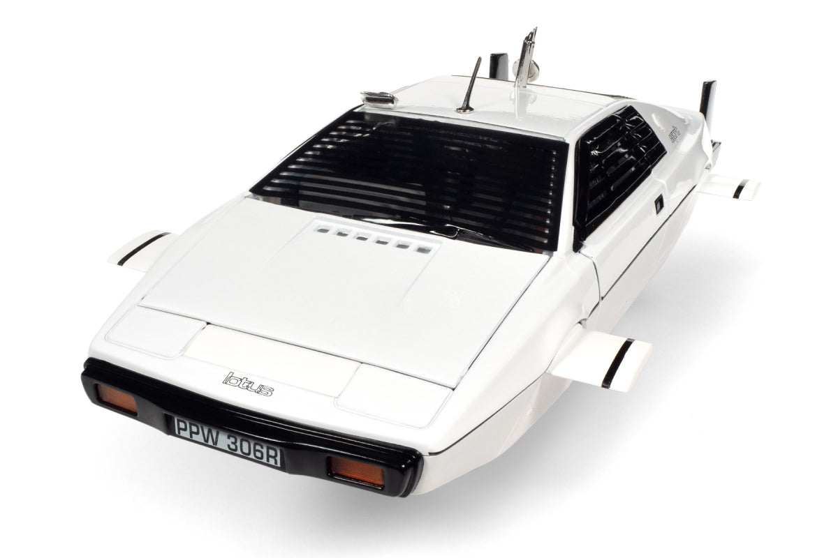 1:18 - 1971 Lotus Espirit Series 1 / James Bond. The Spy Who Loved Me