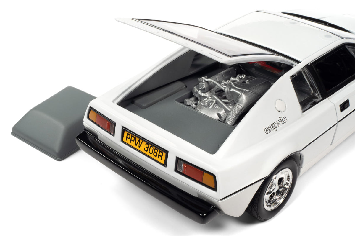1:18 - 1971 Lotus Espirit Series 1 / James Bond. The Spy Who Loved Me
