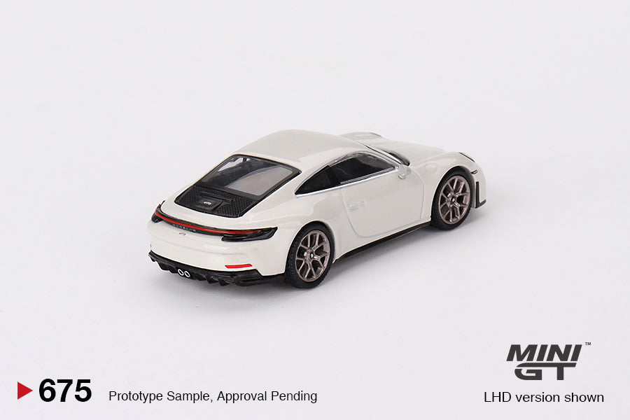 #675 - Porsche 911 (992) GT3 Touring Crayon