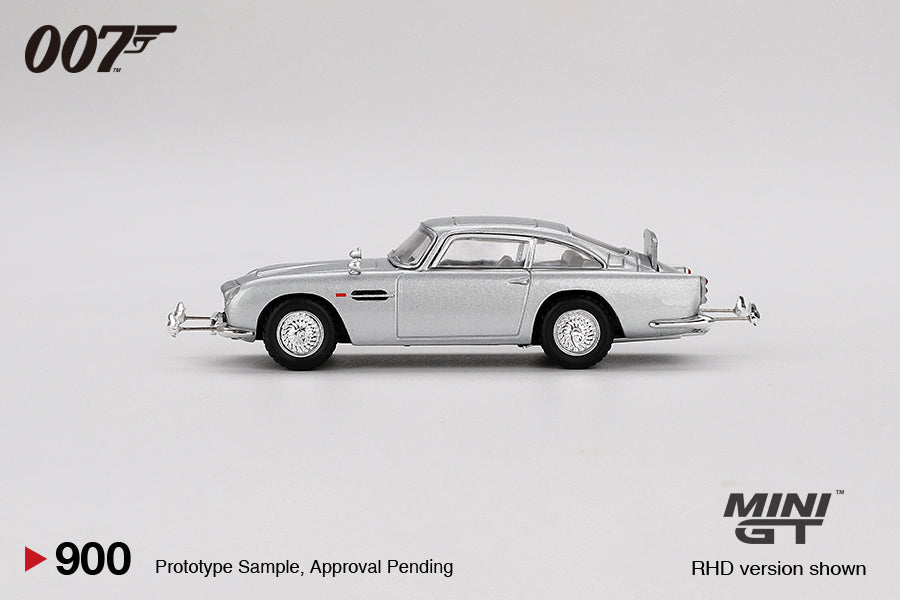#900 - Aston Martin DB5 / James Bond "Goldfinger"
