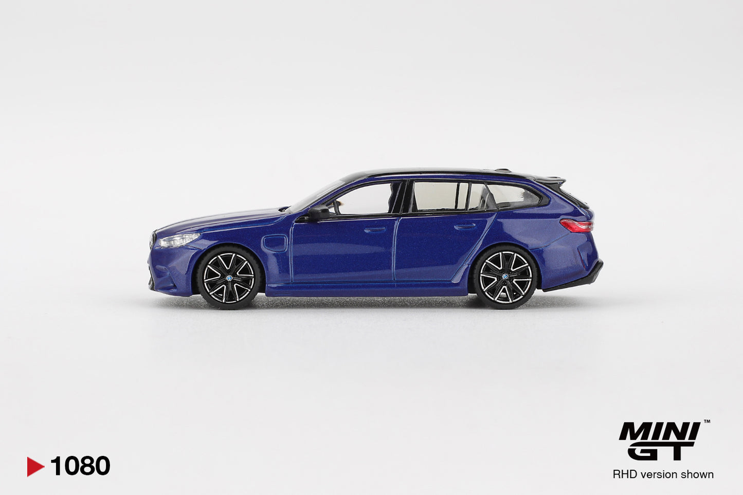 #1080 - BMW M5 Touring (Marina Bay Blue Metallic)