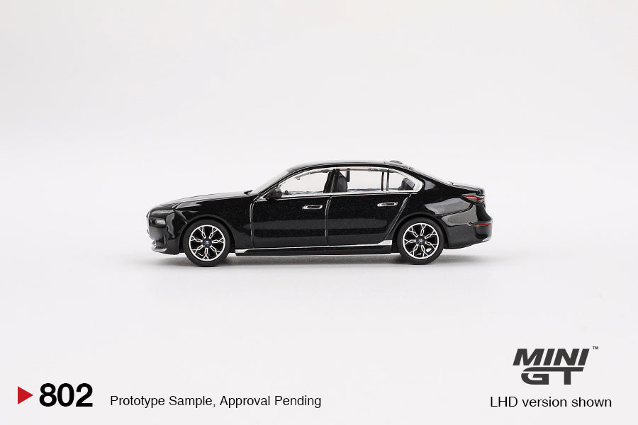 #802 - BMW i7 xDrive60 (Black Sapphire)