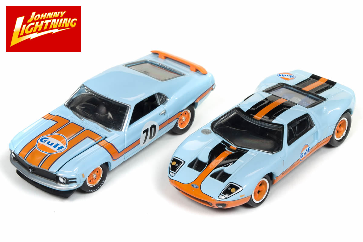 2005 Ford GT / 1970 Ford Mustang Boss 302