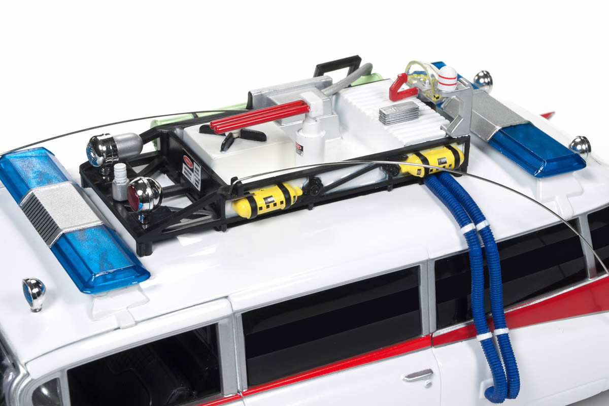 1:18 - Ghostbusters Ecto 1