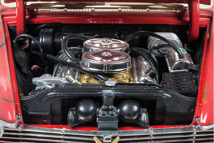 1:18 - Christine / 1958 Plymouth Fury (Dirty Version)