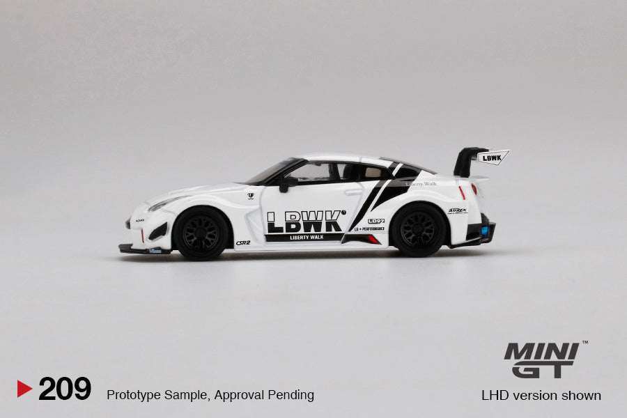 #209 - LB-Silhouette WORKS GT NISSAN 35GT-RR Ver.2 White LBWK