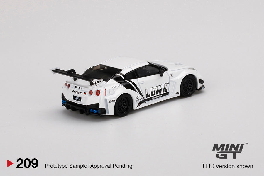 #209 - LB-Silhouette WORKS GT NISSAN 35GT-RR Ver.2 White LBWK