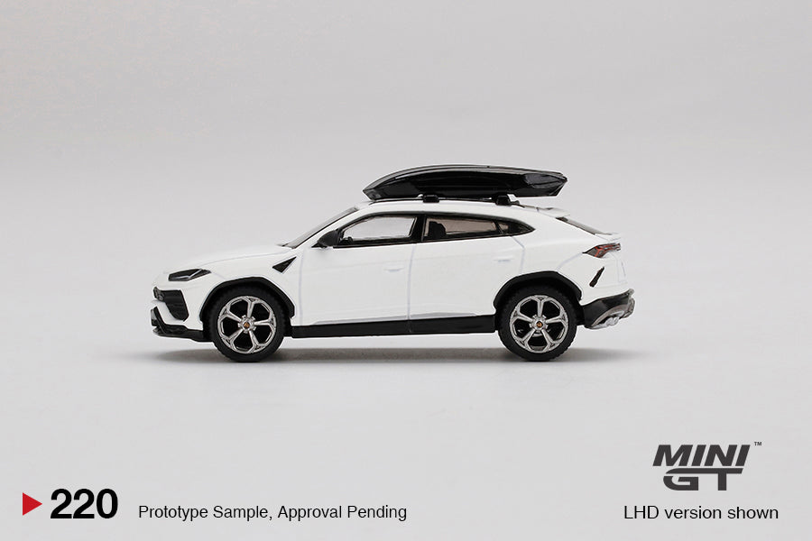 #220 - Lamborghini Urus Bianco Monocerus Matt w/ Roof Box