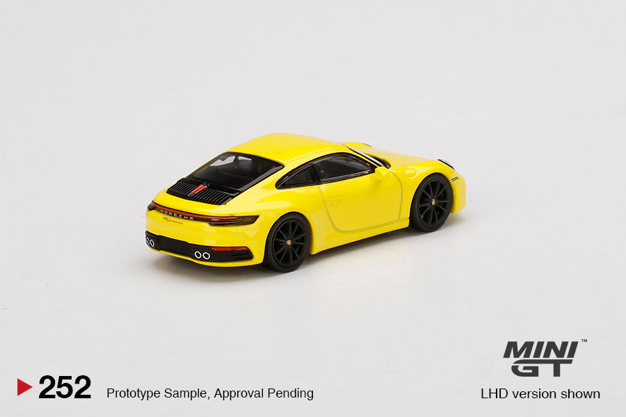 #252 - Porsche 911 Carrera 4S Racing (Yellow)