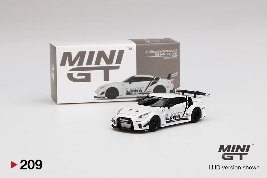 #209 - LB-Silhouette WORKS GT NISSAN 35GT-RR Ver.2 White LBWK