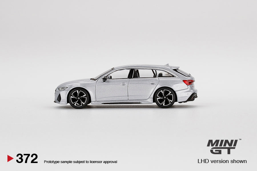 #372 - Audi RS 6 Avant Carbon Black Edition (Florett Silver)
