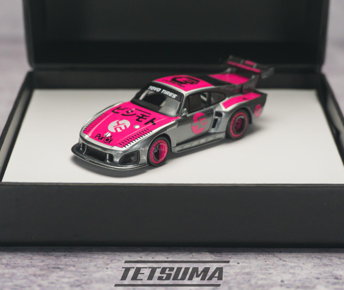 Bisimoto Engineering 935 K3V EVMOTO (Metallic Grey with Pink Livery)
