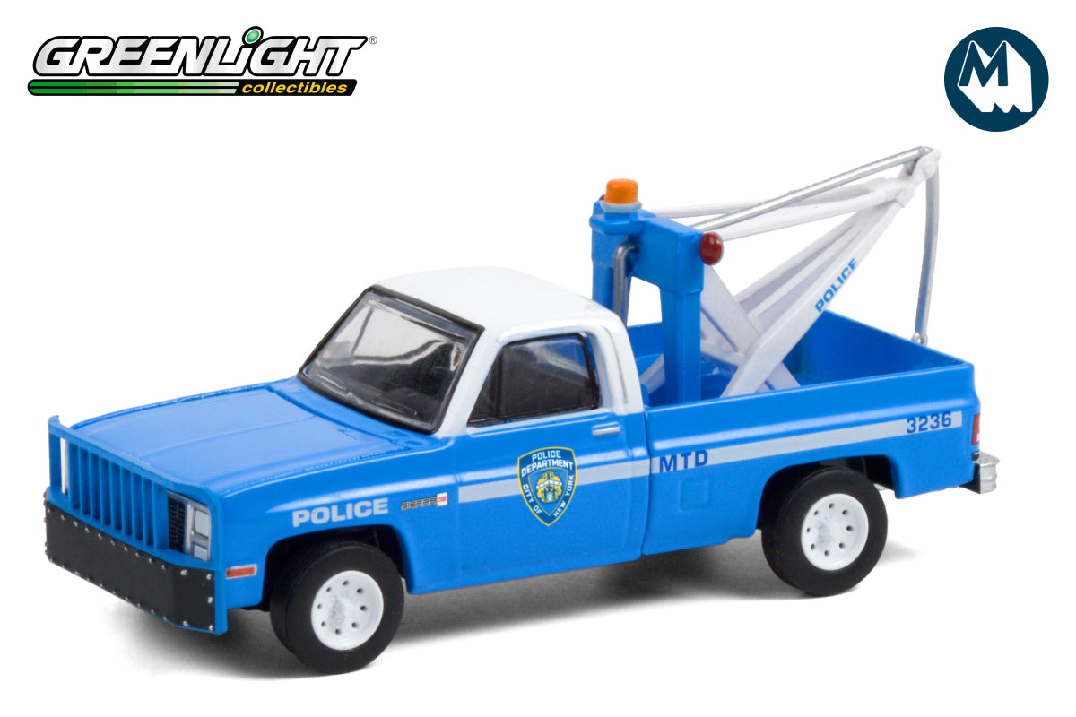 1987 GMC Sierra K2500 with Drop in Tow Hook - New York City Police Dept (NYPD)