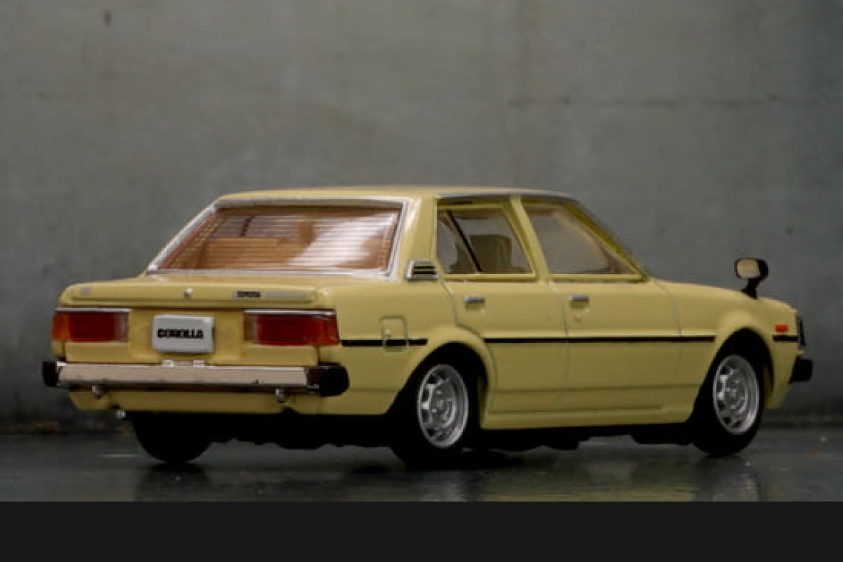 Toyota Corolla E70 (Beige)
