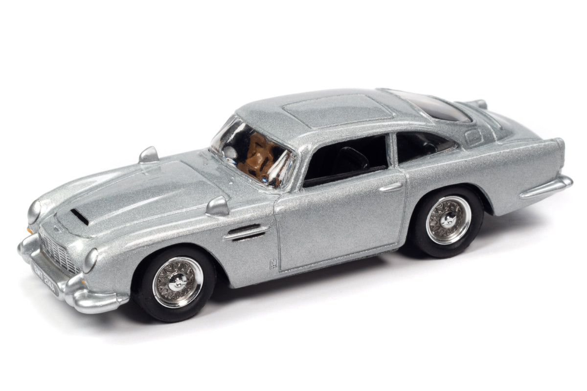 1974 AMC Hornet / 1764 Aston Martin DB5 (James Bond)