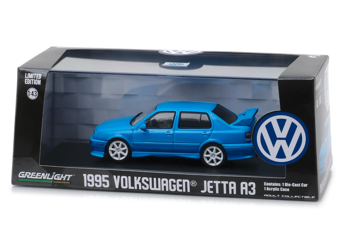 1:43 - 1995 Volkswagen Jetta A3 (Blue)