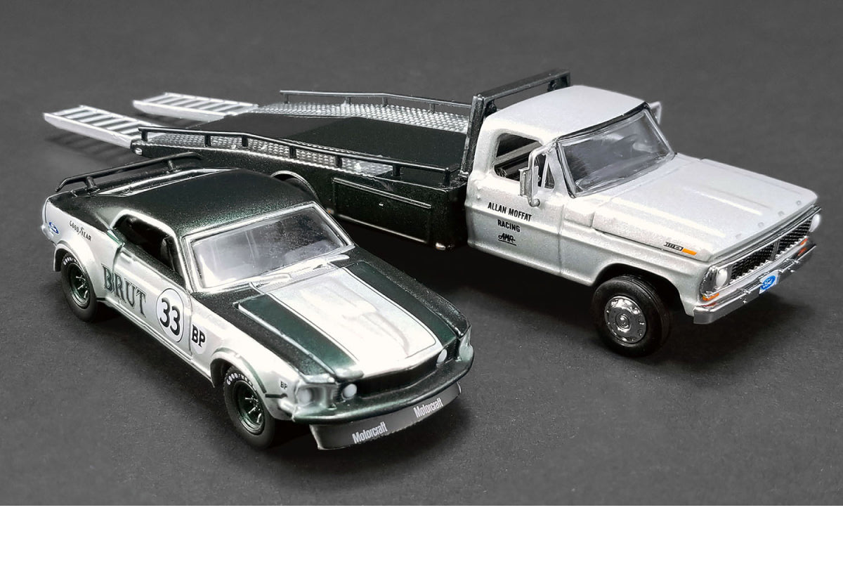 Allan Moffat / Brut - Ford F-350 Ramp Truck with #33 1969 Trans Am Mustang