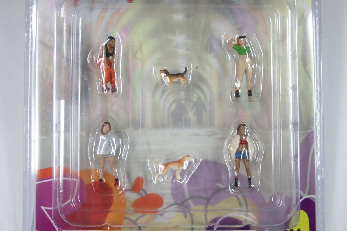 1:64 American Diorama Hip Hop Girls (AD-76505)