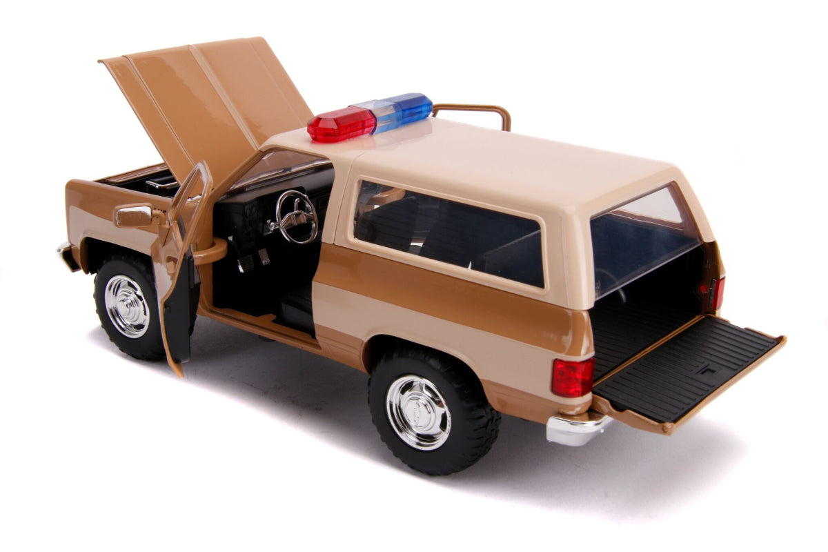 1:24 - Stranger Things / Hopper's Chevy Blazer with Police Badge