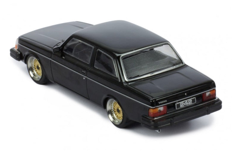 1:43 - Volvo 242 1980 (Black)