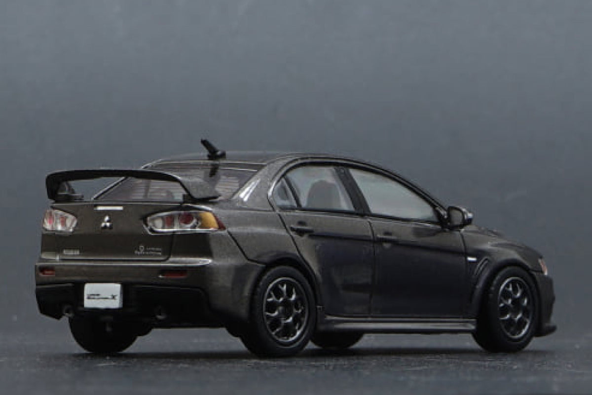 Mitsubishi Lancer Evolution X (Grey)