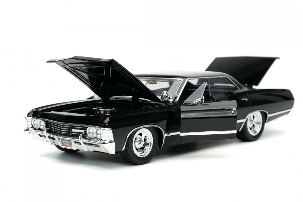 1:24 - Supernatural / 1967 Chevy Impala SS Sport Sedan with Dean Winchester Figure