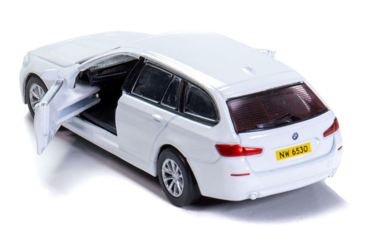 #126 - BMW 5 Series F11 (White)