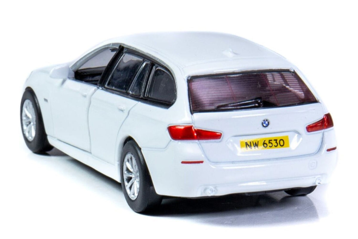#126 - BMW 5 Series F11 (White)