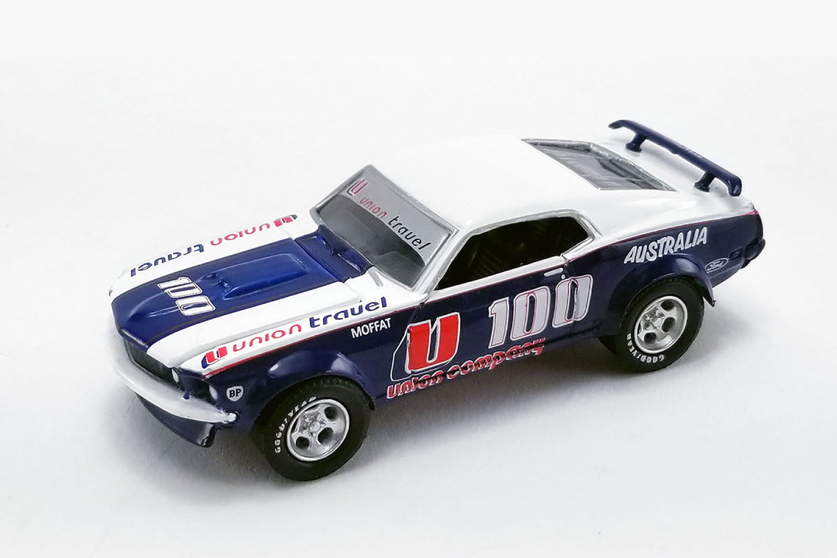 Allan Moffat 1970 Ford F-350 Ramp truck with U100 1969 Ford Trans Am Mustang