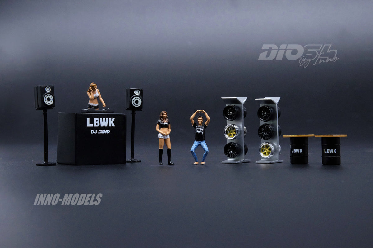 Liberty Walk Auto Salon Diorama, including LBWK Chrome and 3 figures