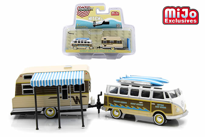 Volkswagen Samba Bus / 1964 Winnebago 216 Travel Trailer
