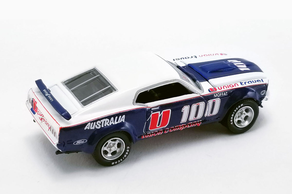 Allan Moffat 1970 Ford F-350 Ramp truck with U100 1969 Ford Trans Am Mustang