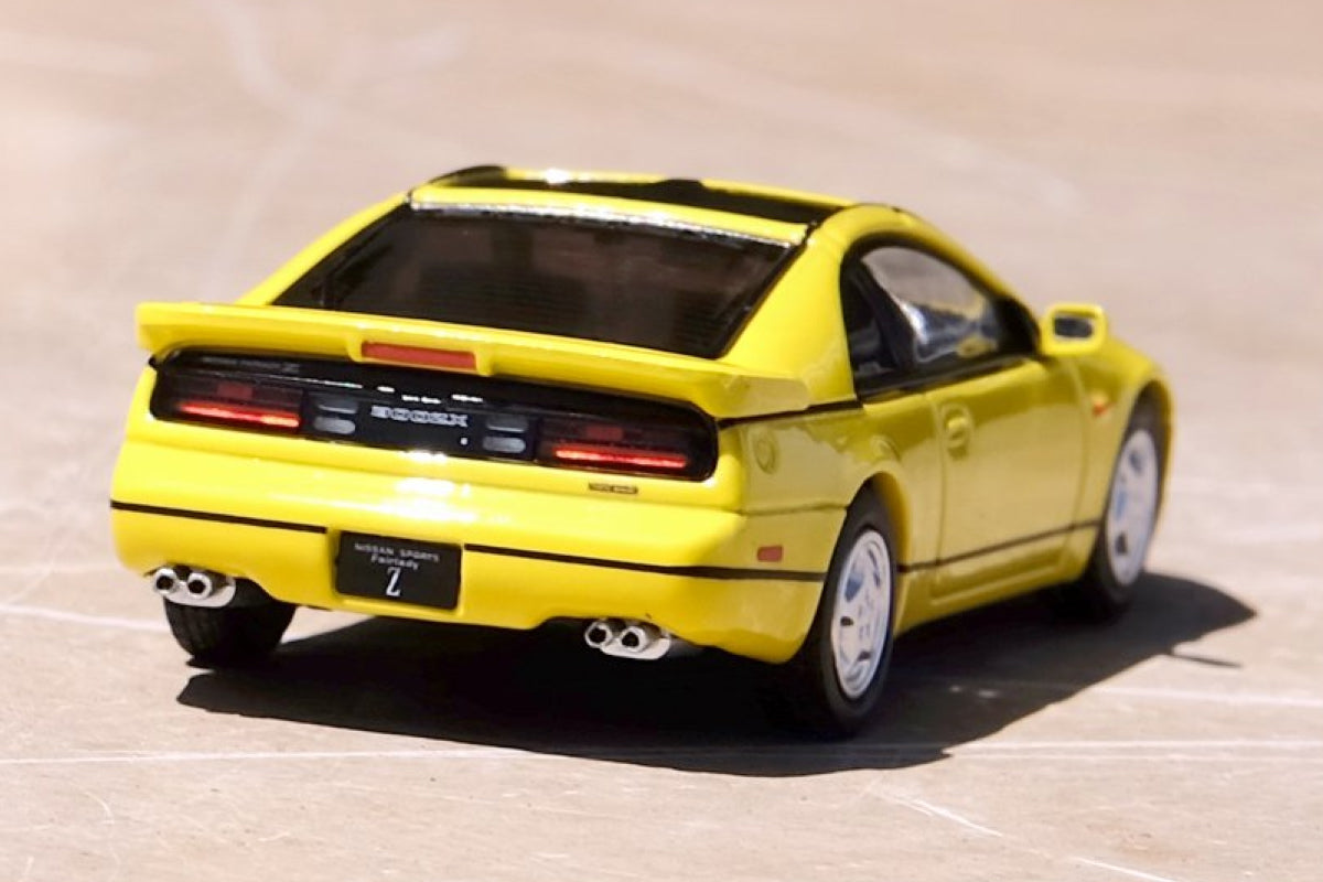 Nissan Fairlady Z Z32 with extra wheels (Yellow Pearlglow)