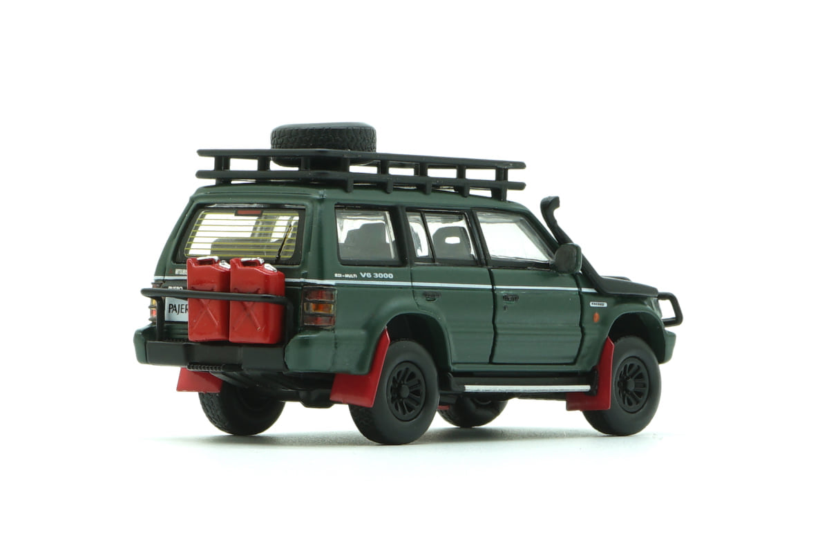 Mitsubishi Pajero 2nd Generation - Jungle Pack (Matte Green)