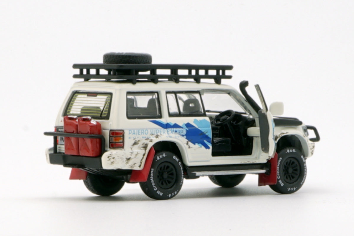 Mitsubishi Pajero 2nd Generation - Jungle Pack (White)